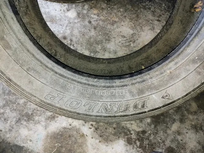 02 PNEUS 265/60/R18 EM BOM ESTADO