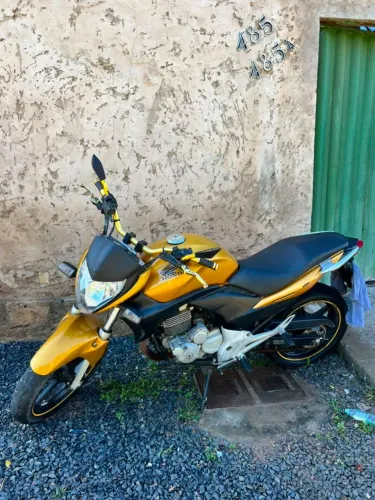 Cb 300