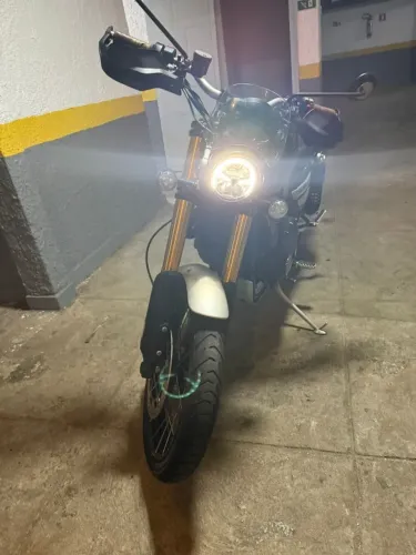 OPORTUNIDADE - Triumph Scrambler XE