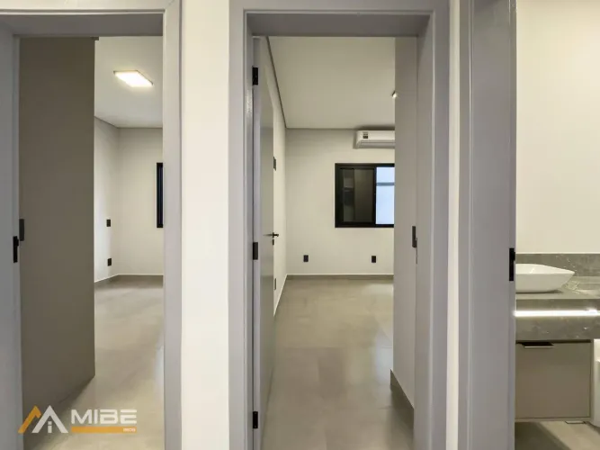 Casa com 3 dormitórios e piscina à venda, 141 m² por R$ 1.250.000 - Residencial Real Parqu
