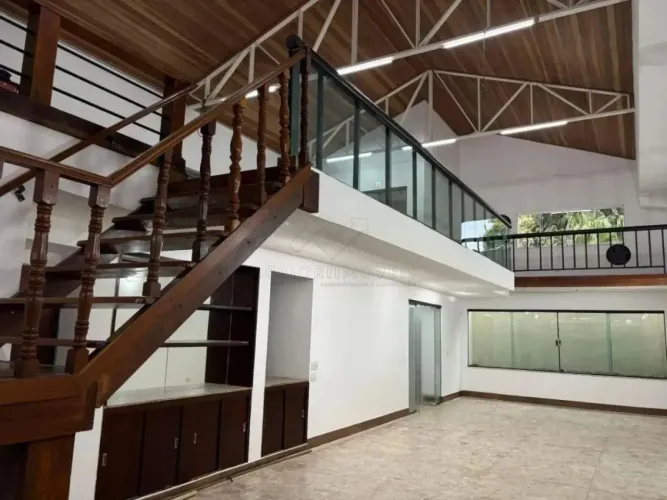 Salão Comercial para alugar, 277 m² no Bairro Jardim - Santo André/SP