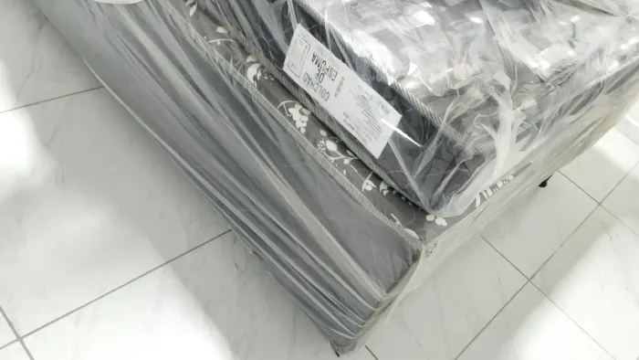 Cama box acoplada nova e colchão de espuma novo