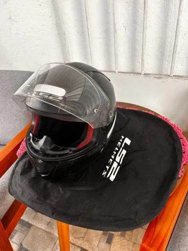 Capacete LS2 usado