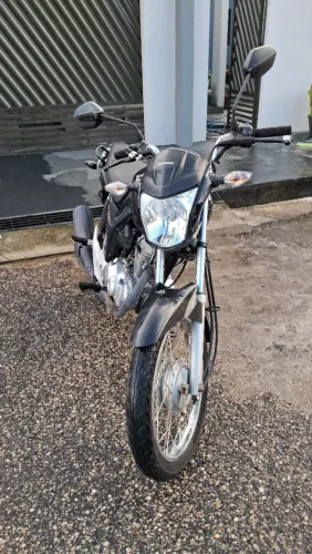Vendo moto novinha!!