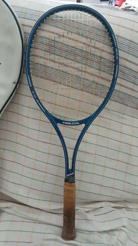 Vendo raquete de tênis