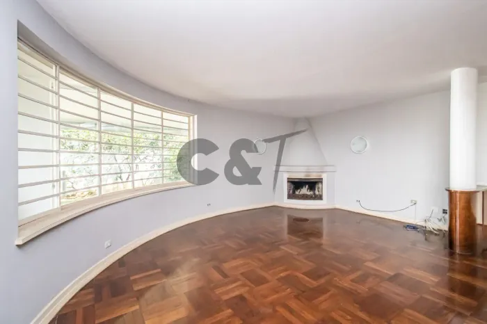 Casa de Condomínio - 4 Dormitórios (1 Suíte) à Venda no Pacaembu - São Paulo/SP