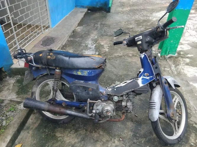 Vendo traxx 1600$ pra vender logo