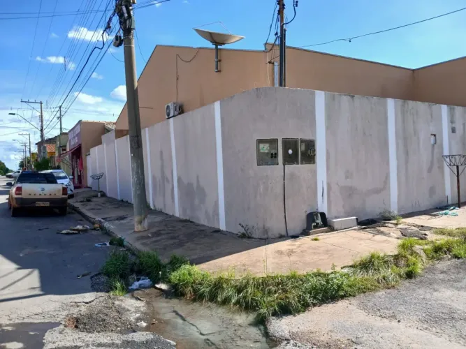Vendo Casa de esquina no CPA IV - 3ª Etapa com 4 quartos - Cuiabá - MT
