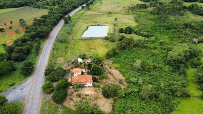 Fazenda Bisnau BR-020 , 92ha, Muita Água, Nascente, Barragem e Alta Valorização!