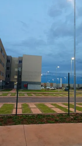 Vender apartamento de dois quartos e de três quartos Itapuã parque 