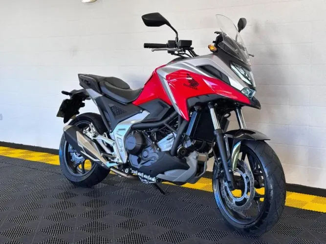 HONDA NC 750X 2024