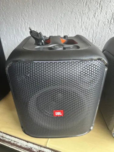 JBL ENCORE - 100W POTENTE, NOVA, COMPREI OUTRA MAIOR