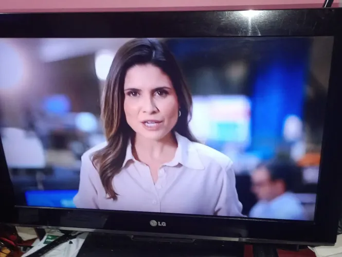TV 32 polegadas não é smart