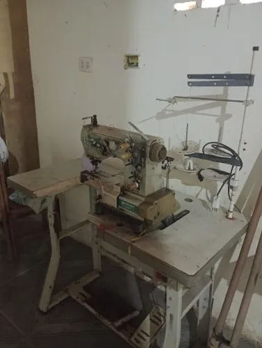 Máquina de Costura Industrial Siruba C007J Base Cilíndrica