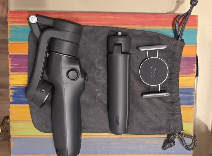 Estabilizador Gimbal DJI Osmo Mobile 6 - Seminovos Impecável / Praticamente Sem Uso