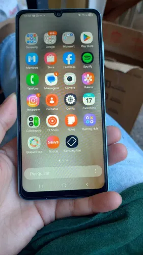 Vendo celular Samsung Galaxy a06 128gb sem detalhes 