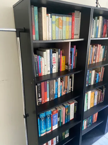 8 estantes de cor preta Moderna para Livros e Organização MDF