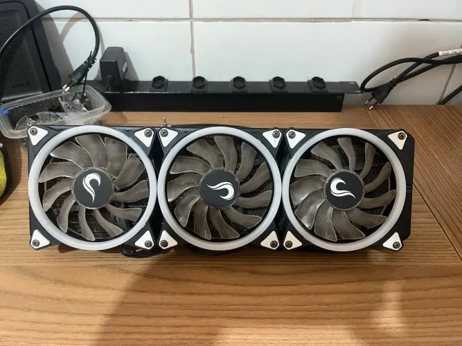 Water Cooler 360mm Rise Mode com encaixe AMD e Intel