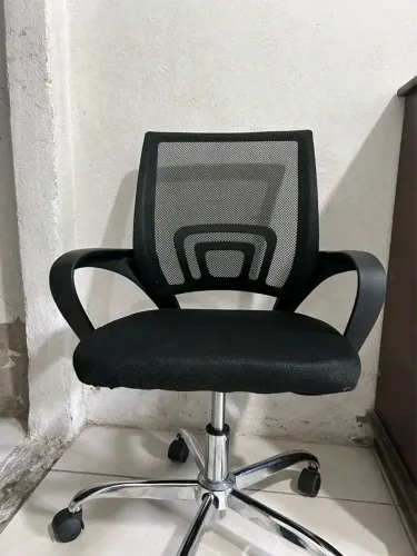 Cadeira de Escritório semi nova