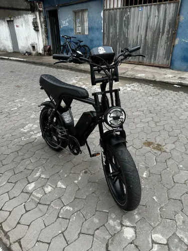 Bike elétrica V8pro preta