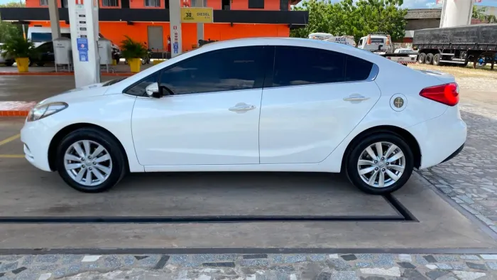 Kia Motors Cerato 1.6 16V Flex Aut. 2015
