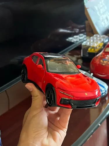 2 Miniaturas Escala 1:24 Ferrari + Skyline