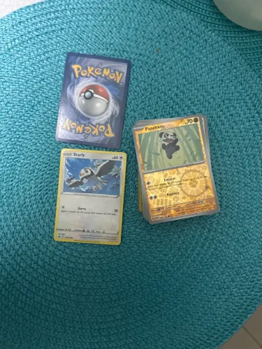 COLEÇÃO COM 70 CARTAS POKÉMON