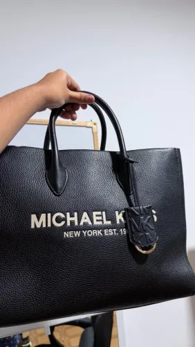 Bolsa Michael kors grande preta