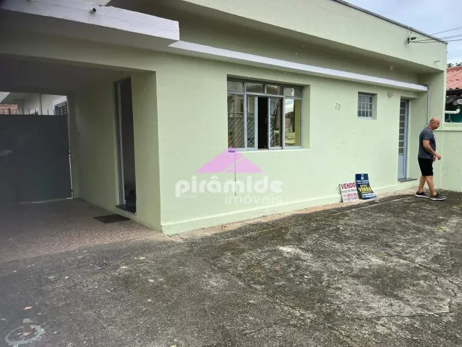Casa no Jardim Ismênia em São José dos Campos