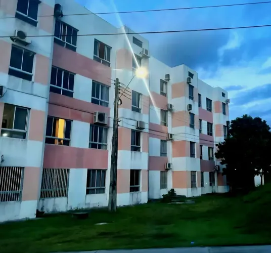 ALUGO APARTAMENTO TÉRREO SEMI-MOBILIADO