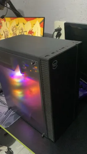 PC GAMER - 64GB DE RAM, RX 580 8GB E NVME 256GB