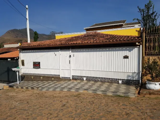 Vendo na Morada do Sol em Valença RJ