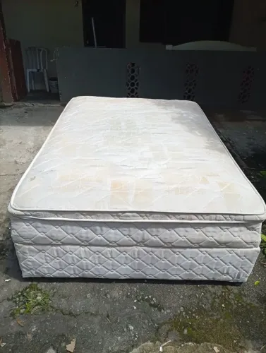 Cama de solteiro, entrego a combinar