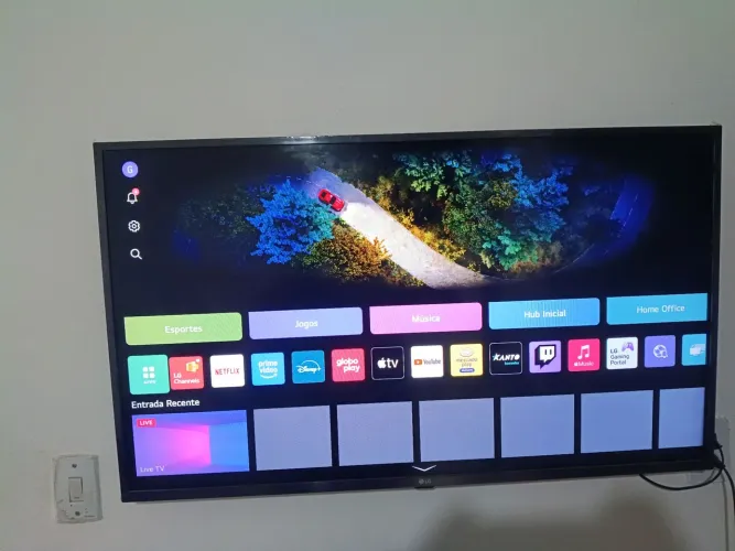 Vende-se um tv smart 32 polegadas LG nova sem marcas de uso 