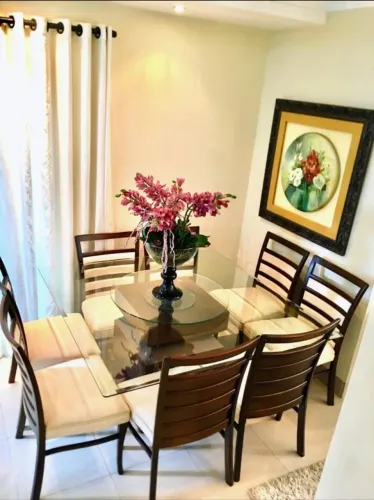 Tampo de vidro de mesa de jantar medindo 1,50 X 1,50