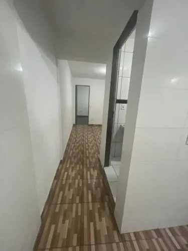 alugo 4 cômodos 2 dormitórios com garagem SEM DEPÓSITO
