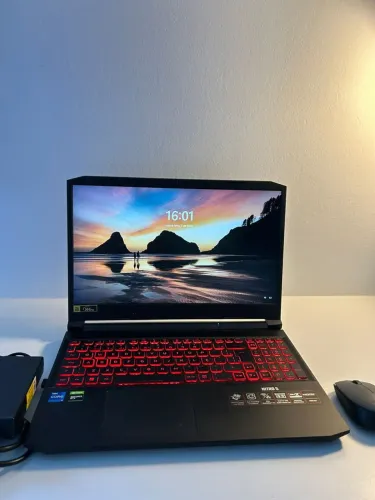 Notebook Gamer Acer Nitro 5 i7 11ª Gen GTX 1650 8GB SSD 512GB