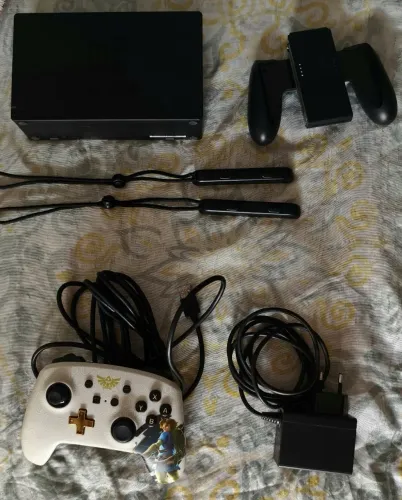 ? Nintendo Switch V2 Desbloqueado | Custom Zelda + Super Kit + 128GB | R$ 2.300