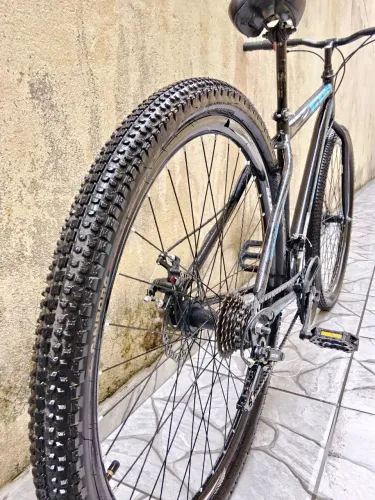 Bicicleta nova, apenas 2 messes que comprei
