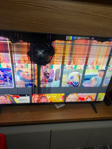 Vendo TV LG 60 polegadas para retirar peças.
