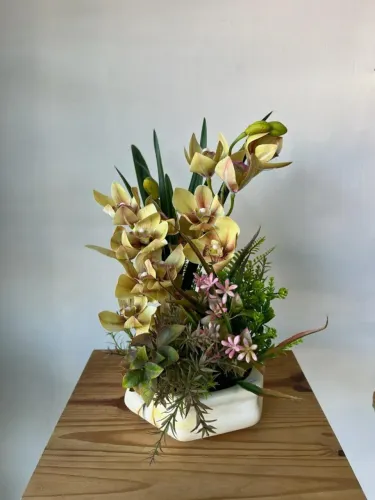 Arranjo Jardim Orquídea Champagne