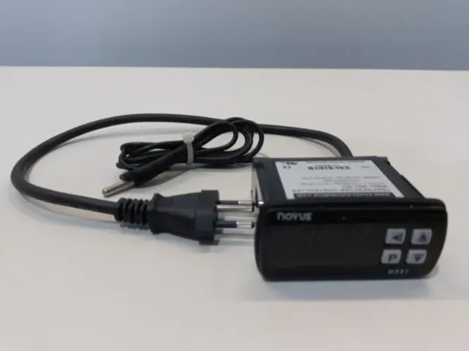 Controlador de temperatura Novus N321 NTC. 