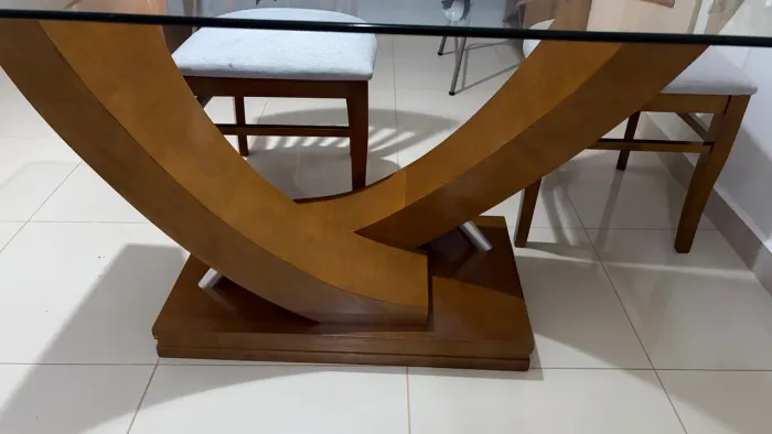 Mesa de Jantar Madeira Maciça 1,80m com Tampo de Vidro + 4 Cadeiras