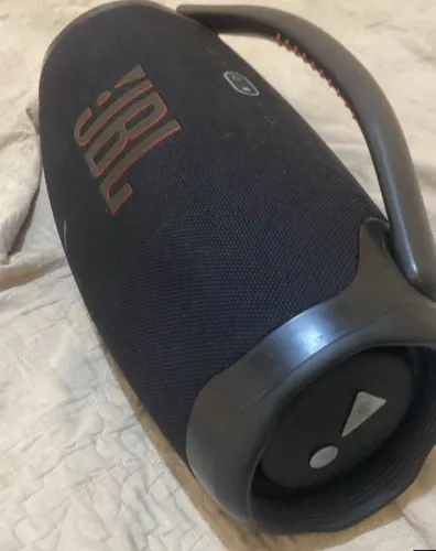 Vendo bombox 3 semi nova