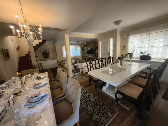 EXCELENTE CASA - Condomínio Patrimônio do Carmo - 3 suites - 8 vagas - LAREIRA GOURMET BUN