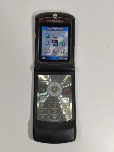 Aparelho Antigo Moto Flip V3 Raro Funciona Ok Etu (Usado)