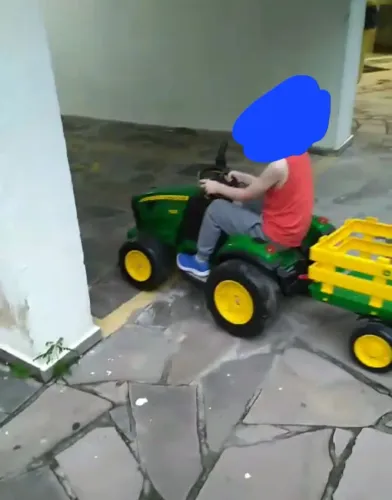 Vende- se quadriciculo elétrico,.