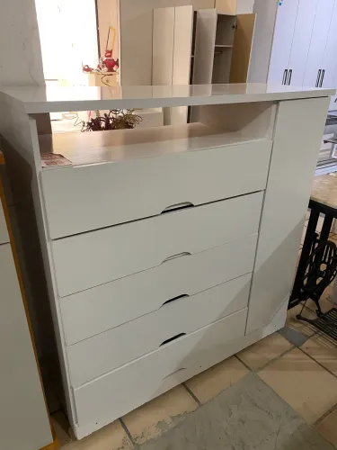 Cômoda grande com sapateira 
