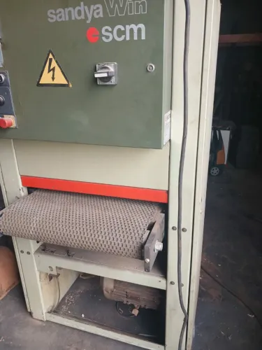 Lixadeira banda larga 60 cm scm