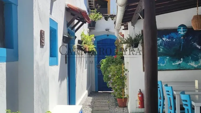 Oportunidade única: Pousada à venda no Centro Histórico de Paraty-RJ, com 6 quartos, 6 suí